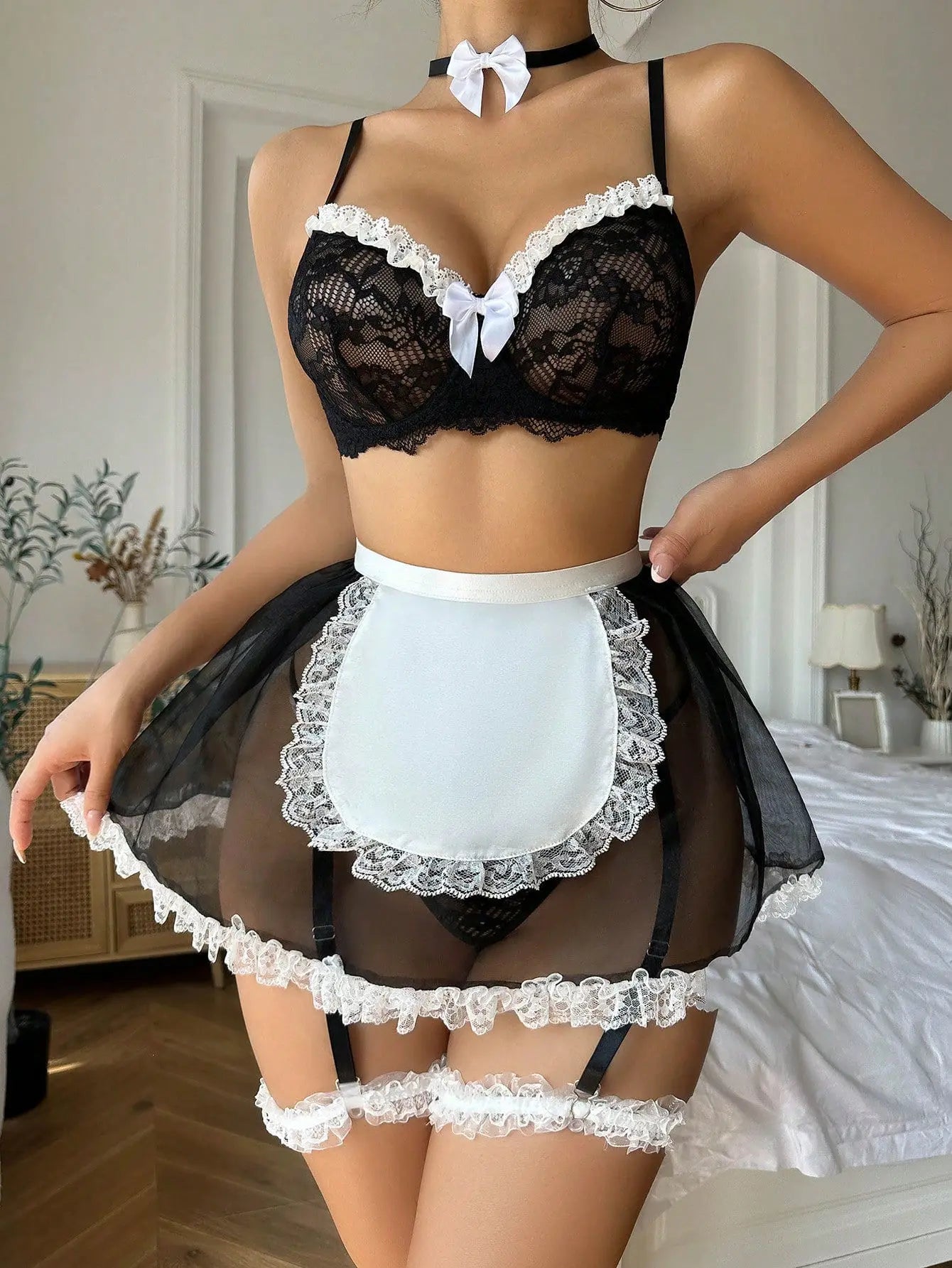 Faye Sexy Maid Outfit